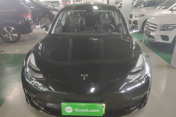 Tesla Model 3 2020 car image #3