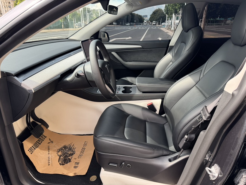 Tesla Model Y 2024 car image #7