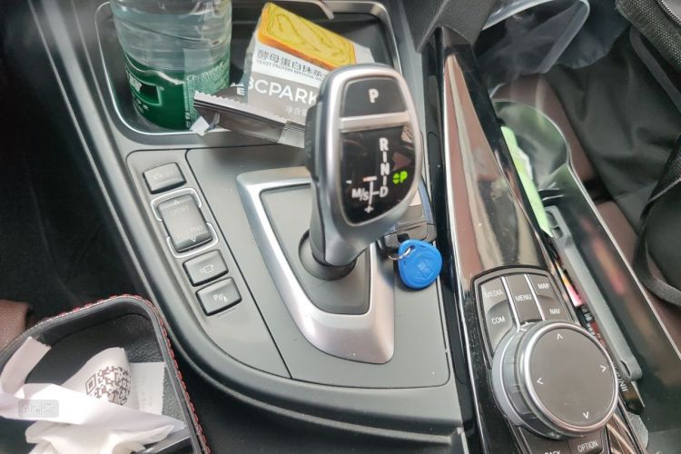 BMW 3 Series 2019 #16 BMW 3 Series 2019 car image #16