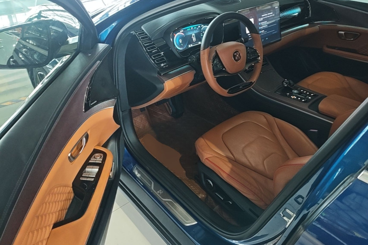 BYD Han 2022 car image #16