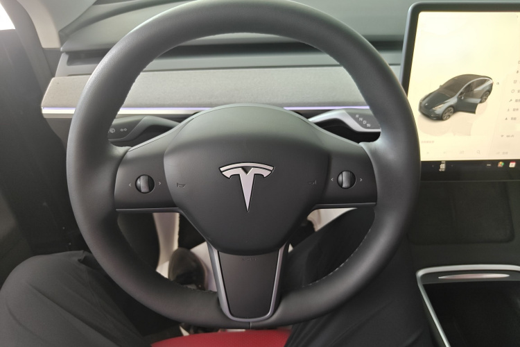 Tesla Model Y 2024 #11 Tesla Model Y 2024 car image #11