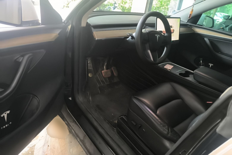 Tesla Model Y 2022 #16 Tesla Model Y 2022 car image #16