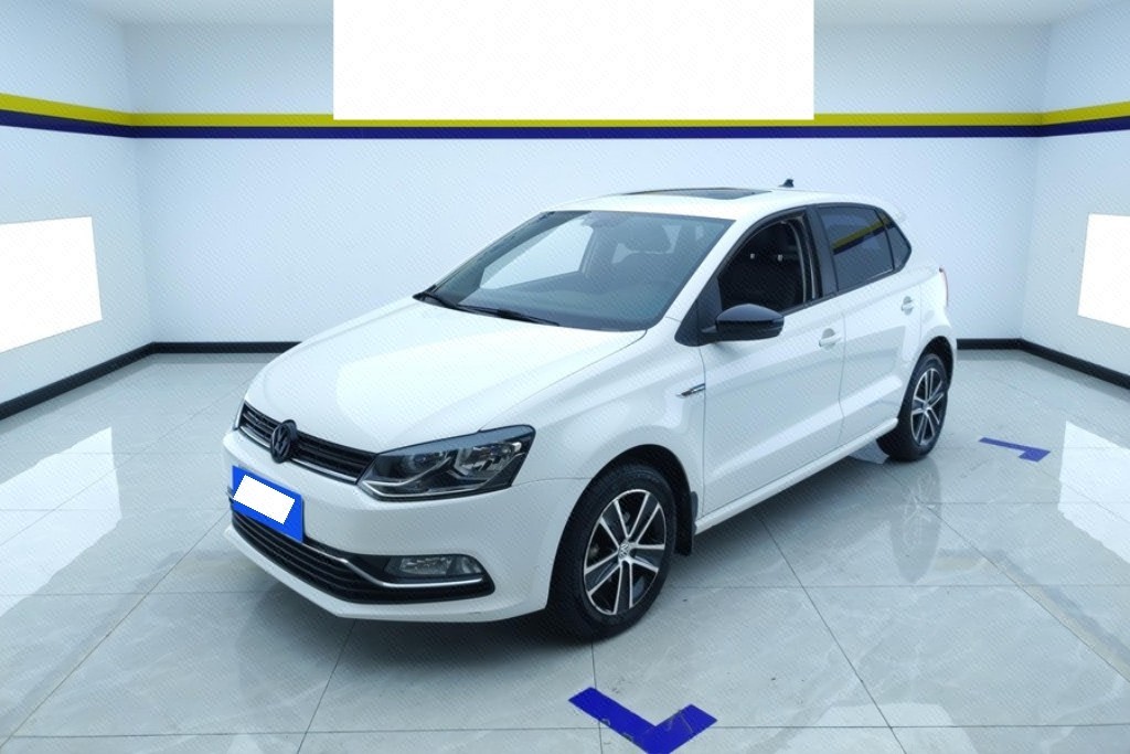 Volkswagen Polo 2015 car image 