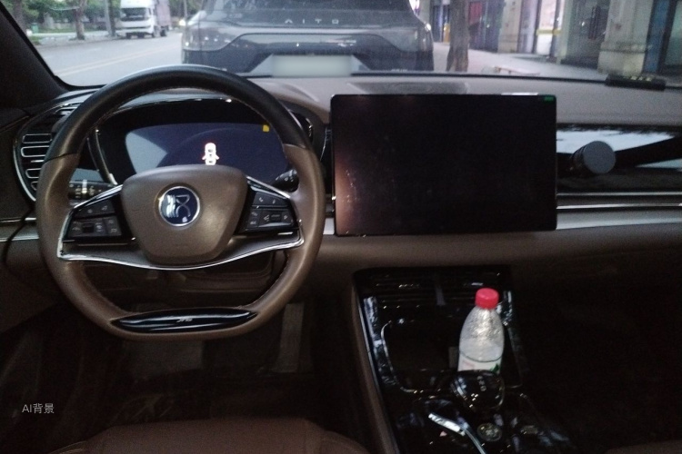 BYD Han 2023 car image #11