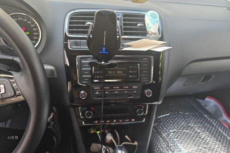 Volkswagen Polo 2015 #15 Volkswagen Polo 2015 car image #15