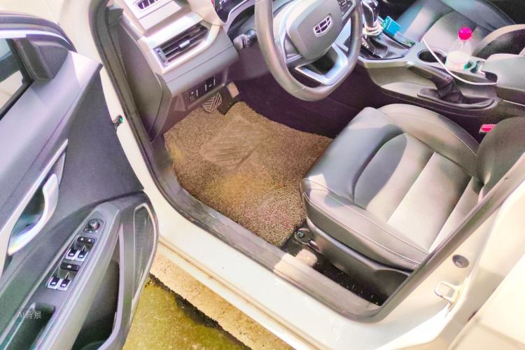 GEELY Emgrand 2020 #18 GEELY Emgrand 2020 изображение автомобиля #18