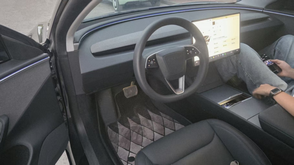 Tesla Model 3 2024 car image #7