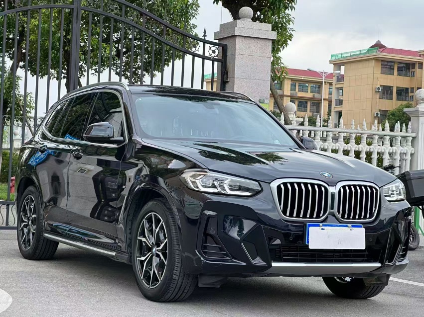 BMW X3 2022 car image #3