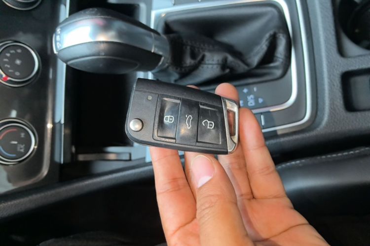 Volkswagen Golf 2019 #9 Volkswagen Golf 2019 car image #9