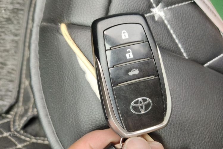 Toyota Corolla 2019 #10 Toyota Corolla 2019 car image #10