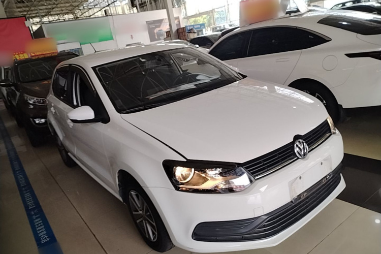 Volkswagen Polo 2016 car image #4