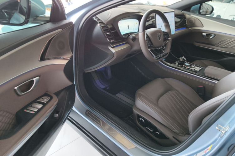 BYD Han 2023 #16 BYD Han 2023 immagine di auto #16