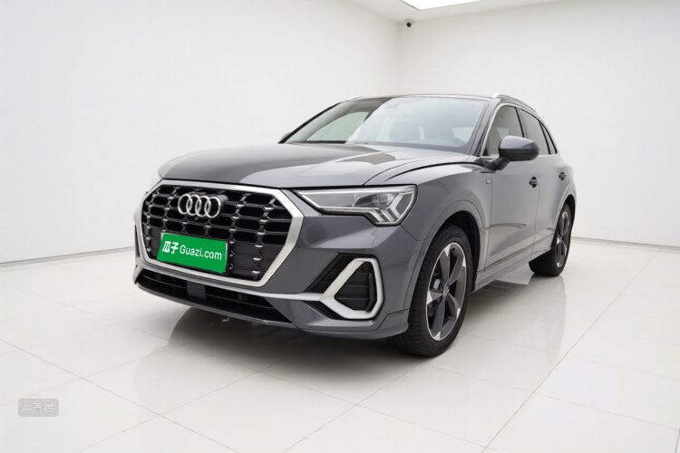 Audi Q3 2020 car image #2
