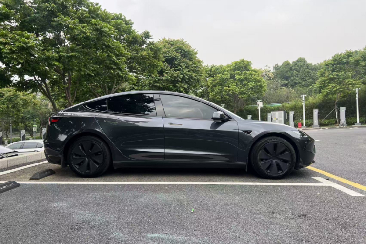 Tesla Model 3 2024 #6 Tesla Model 3 2024 car image #6