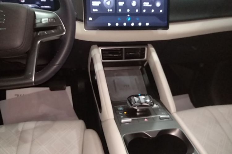 BYD YuanUP 2024 #14 BYD YuanUP 2024 صورة سيارة #14