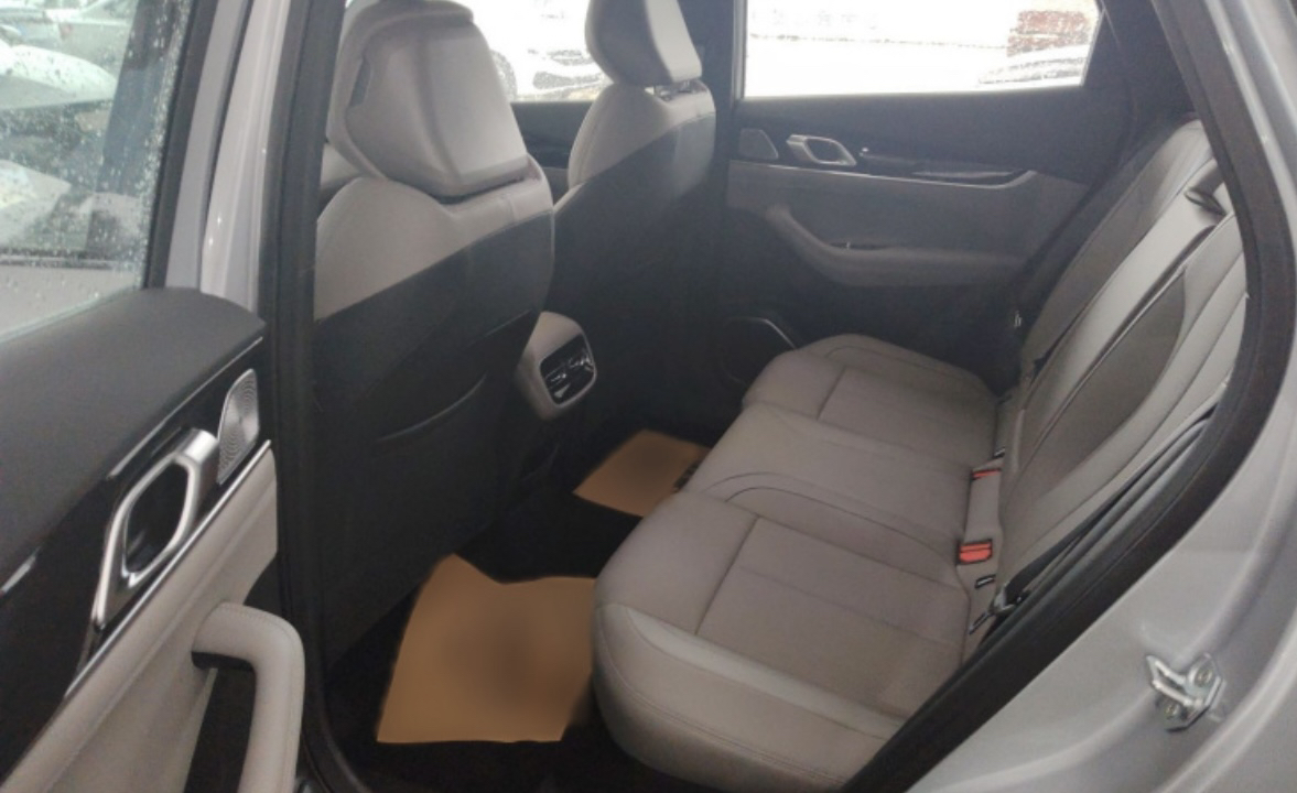 2026 #5 2026 immagine di auto #5
