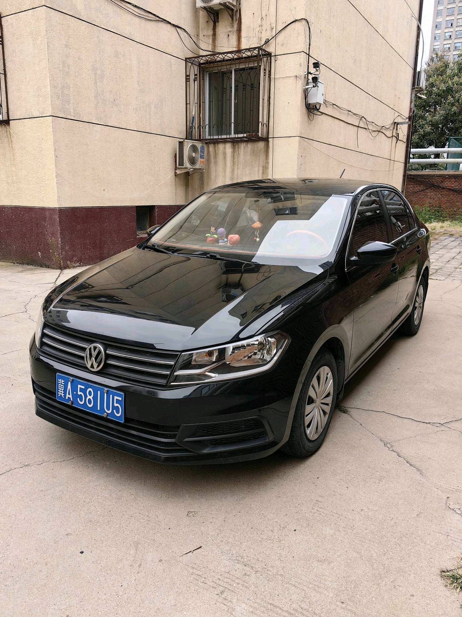 Volkswagen Santana 2019 car image 