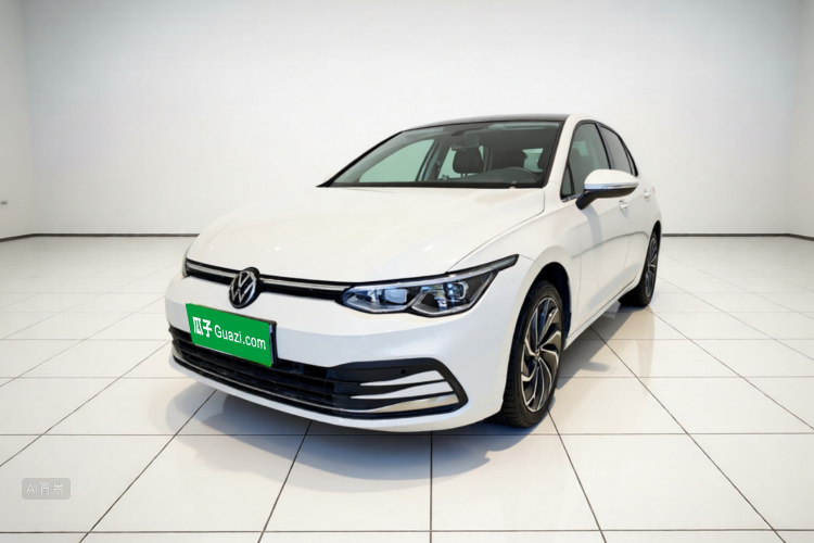 Volkswagen Golf 2024 car image #2