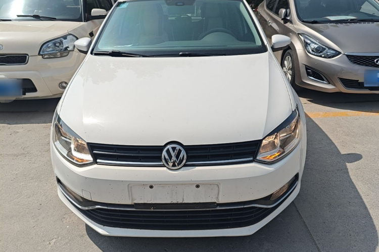 Volkswagen Polo 2016 car image #3