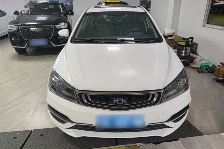 GEELY Emgrand 2019 car image #3