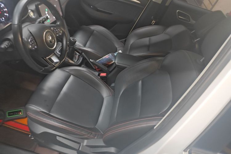 MG ZS 2023 car image #15