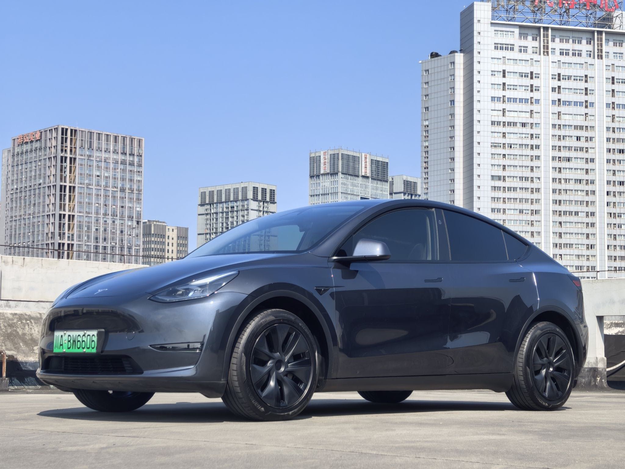 Tesla Model Y 2024 Tesla Model Y 2024 car image