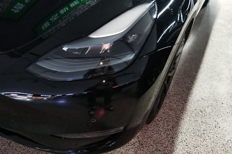 Tesla Model Y 2023 #28 Tesla Model Y 2023 immagine di auto #28