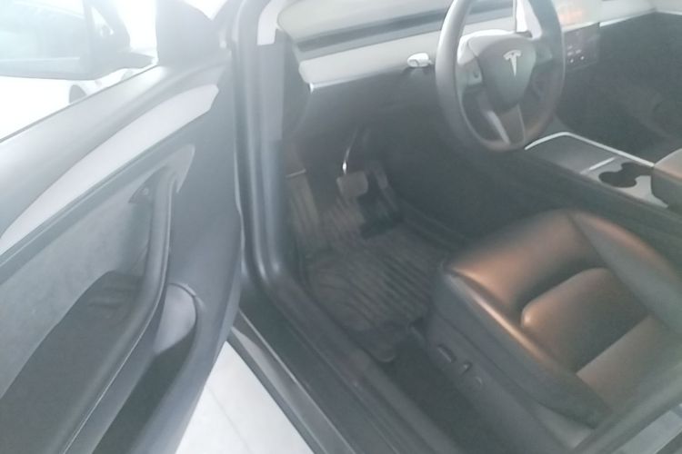 Tesla Model Y 2024 #16 Tesla Model Y 2024 immagine di auto #16
