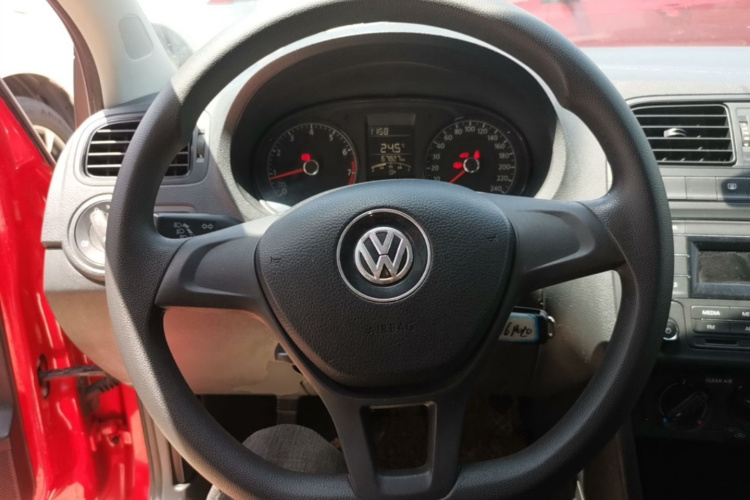 Volkswagen Polo 2016 #11 Volkswagen Polo 2016 car image #11