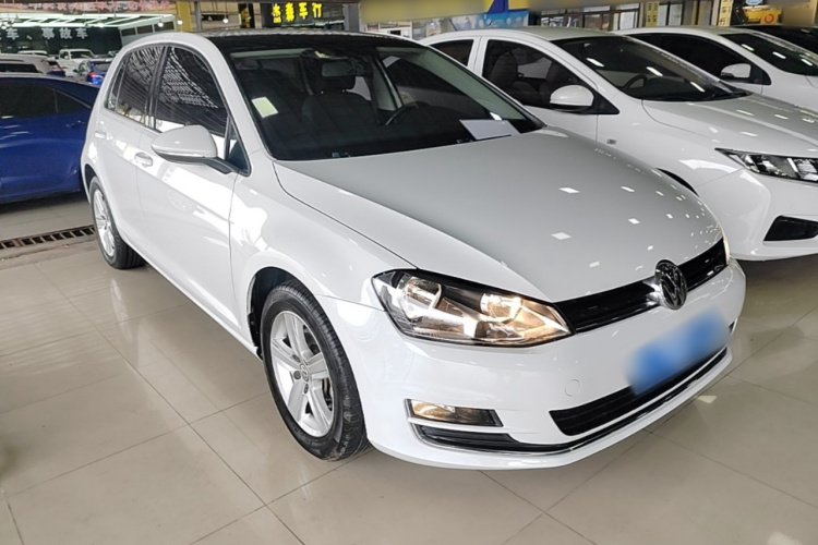 Volkswagen Golf 2017 car image #4