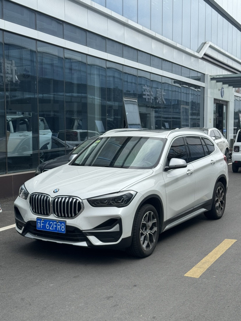 BMW X1 2021 BMW X1 2021 car image