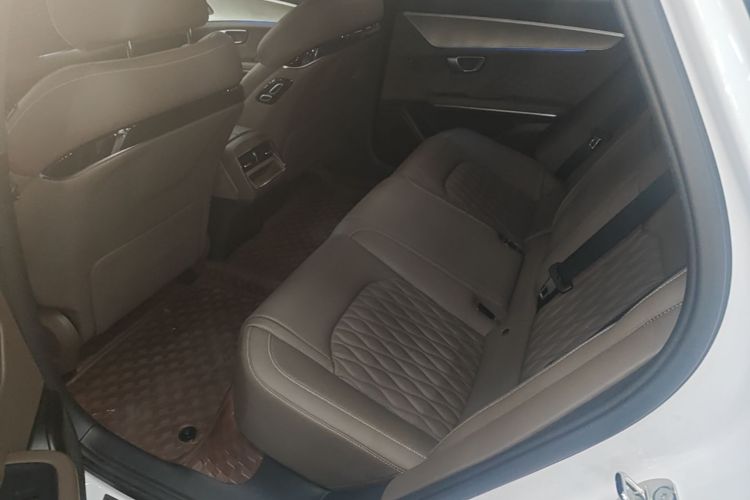 BYD Han 2023 car image #13