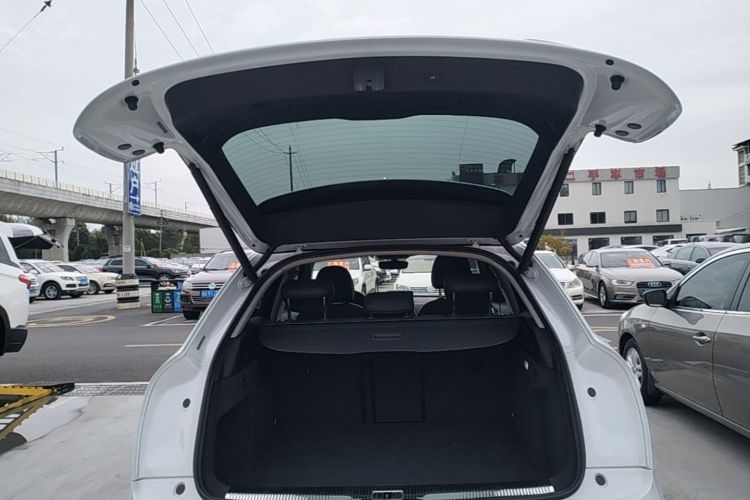Audi Q3 2016 #19 Audi Q3 2016 car image #19