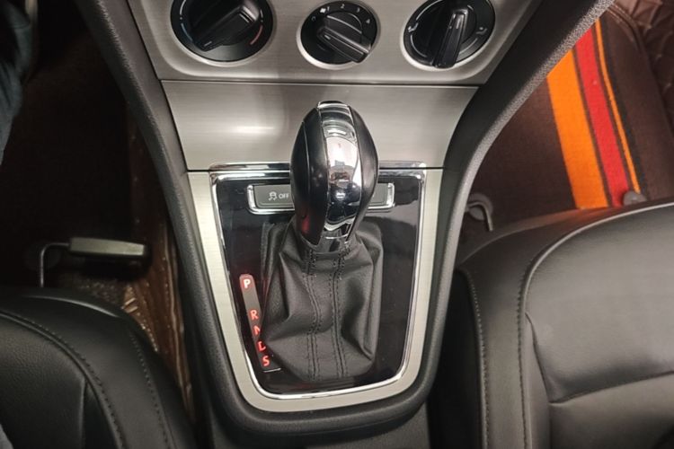 Volkswagen Lavida 2016 imagen de coche #18