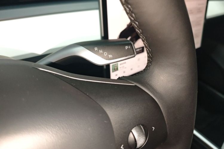 Tesla Model 3 2022 car image #14