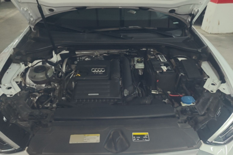 Audi Q3 2020 car image #20