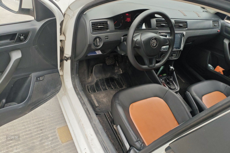 Volkswagen Santana 2018 car image #18