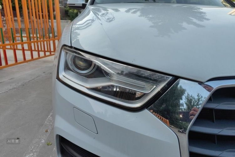 Audi Q3 2017 car image #8