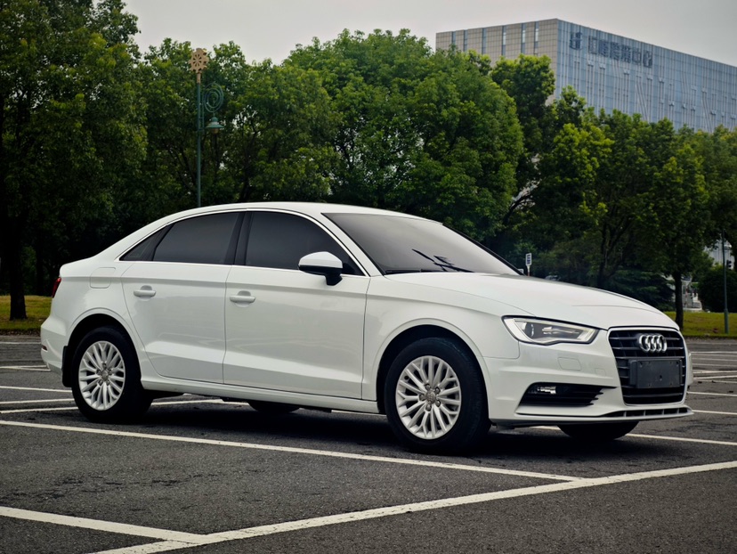 Audi A3 2016 car image #3