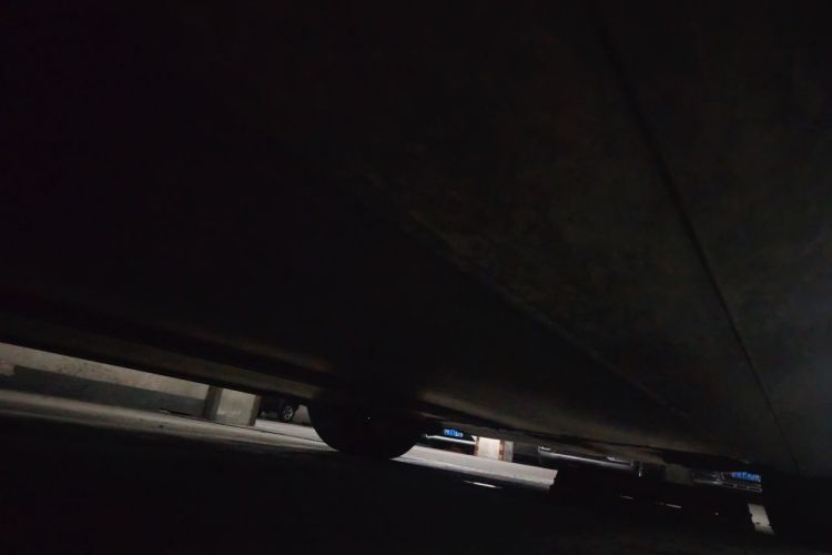 Tesla Model Y 2022 car image #25