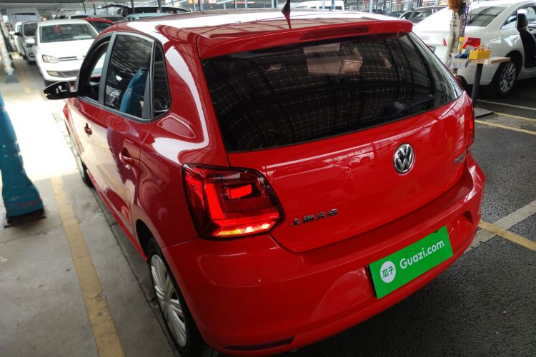 Volkswagen Polo 2016 car image #7