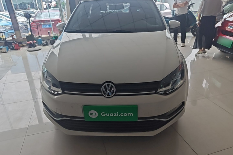 Volkswagen Polo 2017 car image #3