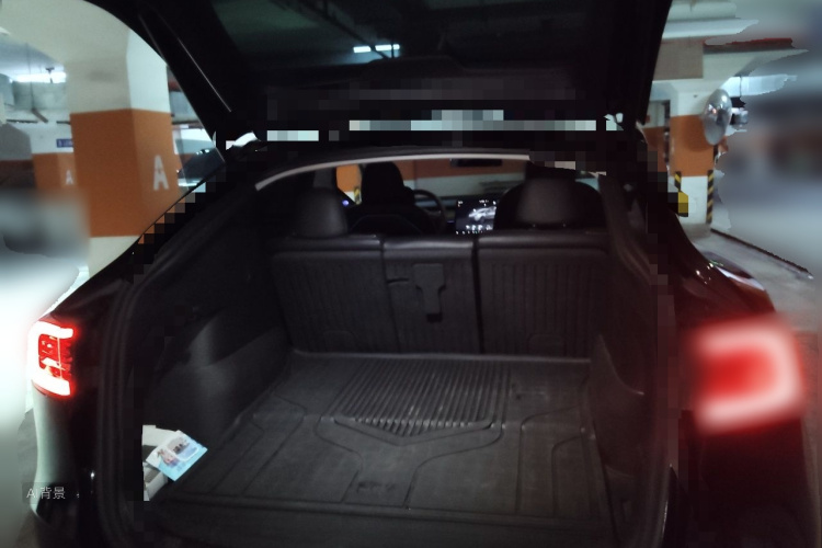 Tesla Model Y 2022 car image #21