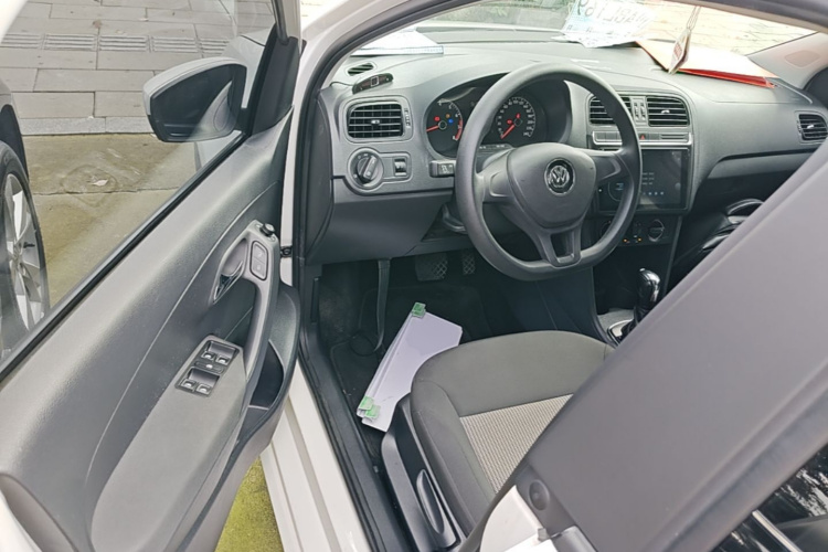 Volkswagen Polo 2016 #16 Volkswagen Polo 2016 car image #16