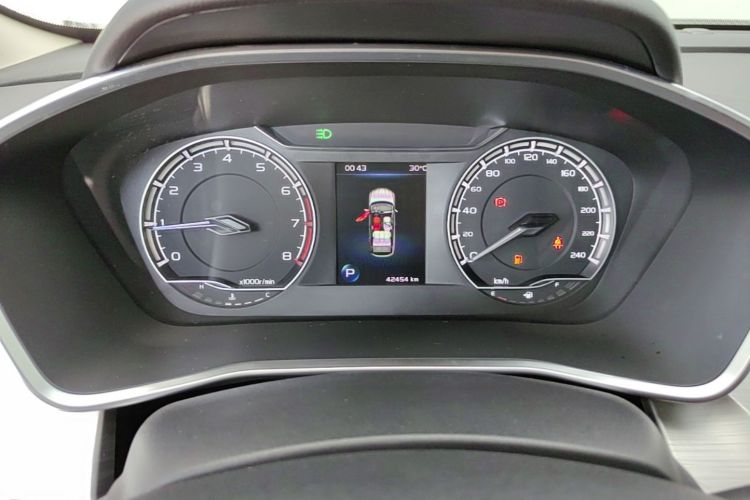 GEELY Coolray 2020 #12 GEELY Coolray 2020 car image #12