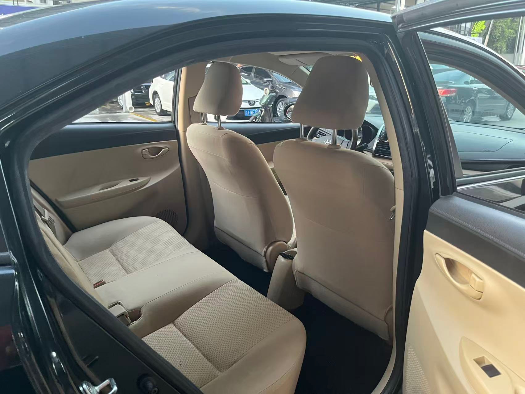 Toyota Vios 2015 car image #6