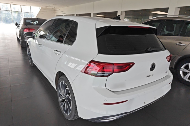 Volkswagen Golf 2021 #5 Volkswagen Golf 2021 car image #5