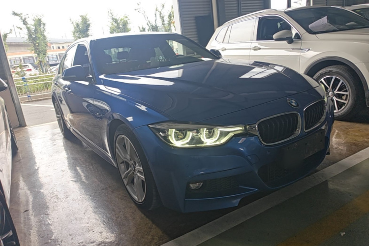BMW 3 Series 2019 car image #4