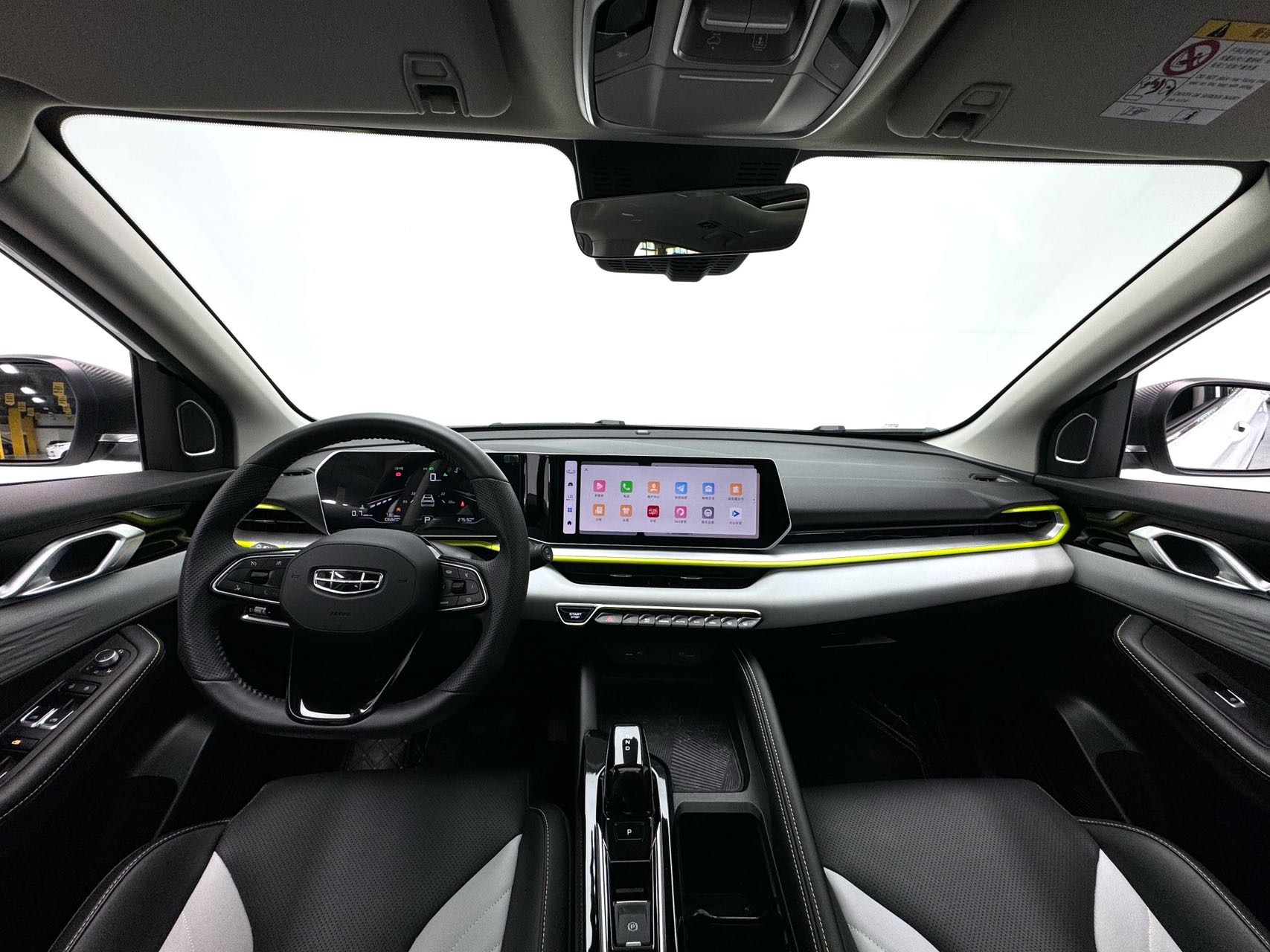 GEELY Coolray 2023 #4 GEELY Coolray 2023 car image #4