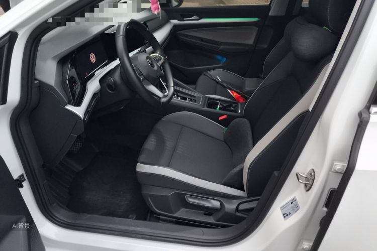 Volkswagen Golf 2023 car image #17